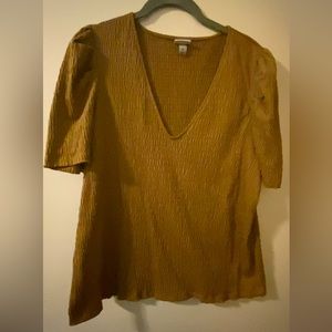 🤎 Puff Short Sleeve V-Neck Top 🤎 A New Day